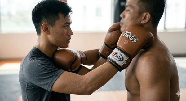 Người Mới Nên Chọn Dòng Nào Trong Các Mẫu Găng Fairtex?