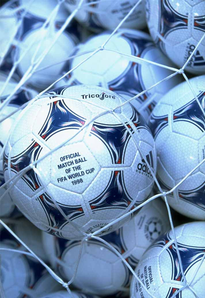 qua-bong-huyen-thoai-Tricolore-1