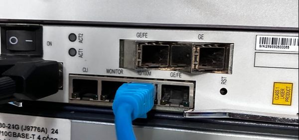 Cổng TELNET OLT C320