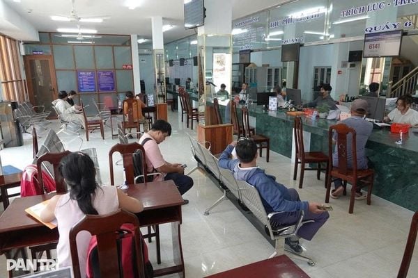 Hệ thống kiosk chuyển đổi số đã cập bến TTHCC xã Cần Đước, Tây Ninh