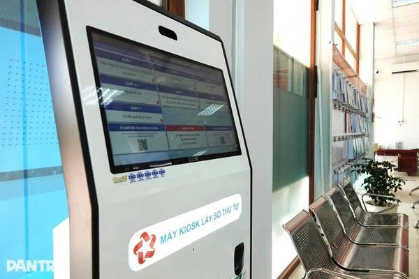 Hệ thống kiosk chuyển đổi số đã cập bến TTHCC xã Cần Đước, Tây Ninh