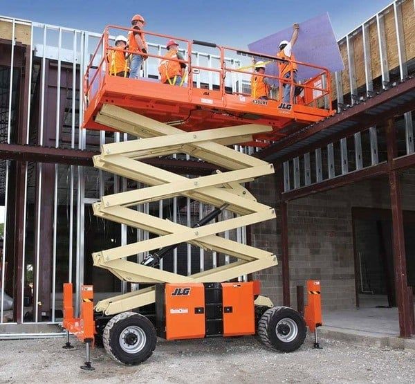 Hãng JLG có hơn 50 năm kinh nghiệm trong ngành sản xuất xe nâng người