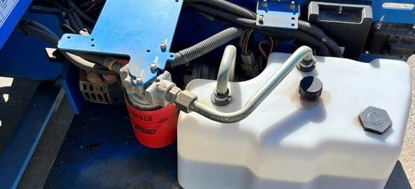 Xem xét kiểm tra dầu thủy lực xe nâng người