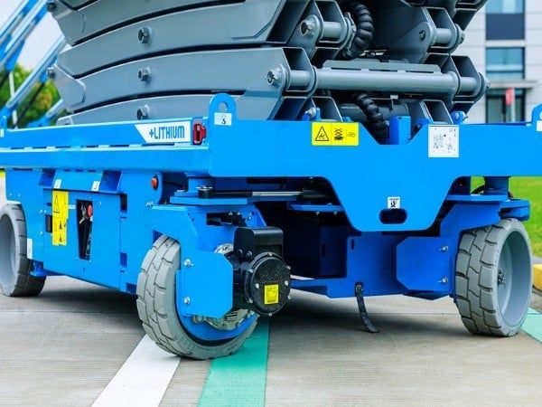 Xe nâng điện phù hợp cho môi trường trong nhà