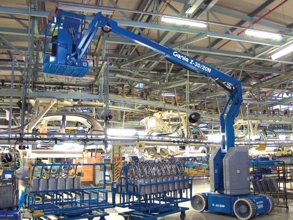 Sử dụng các dòng xe nâng hiện đại với mức giá tối ưu thông qua dịch vụ cho thuê