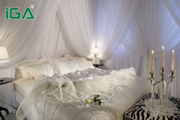 Trang trí giường cưới hiện đại theo gam màu trắng kem