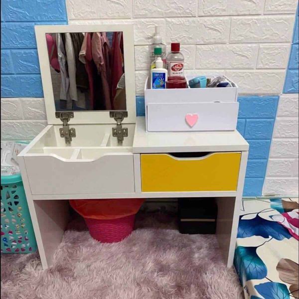 Bàn trang điểm ngồi bệt - GP69