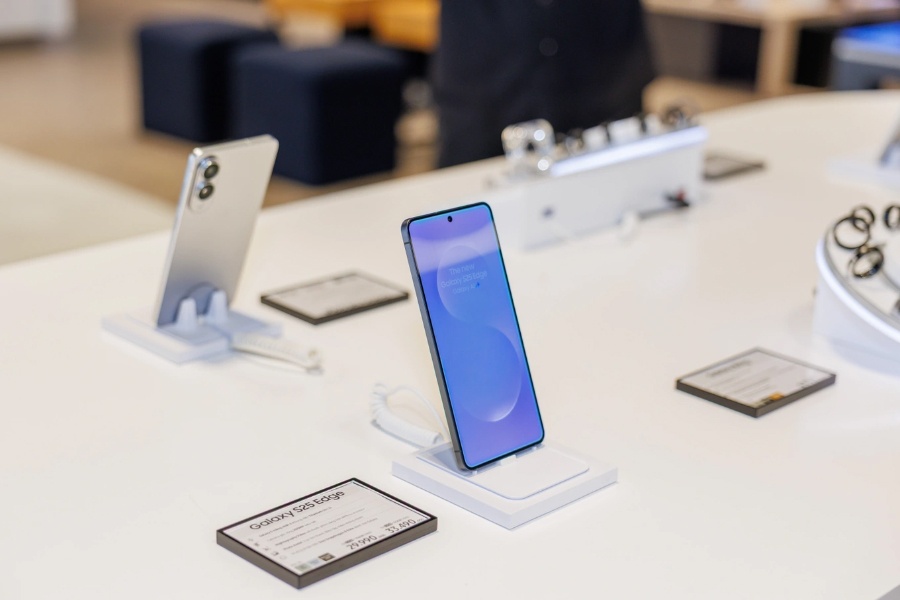 Mục Sở Thị iPhone Air Siêu Mỏng Thất Bại Thảm Hại Làm Các Hãng Xiaomi-Vivo-Samsung Quay Xe