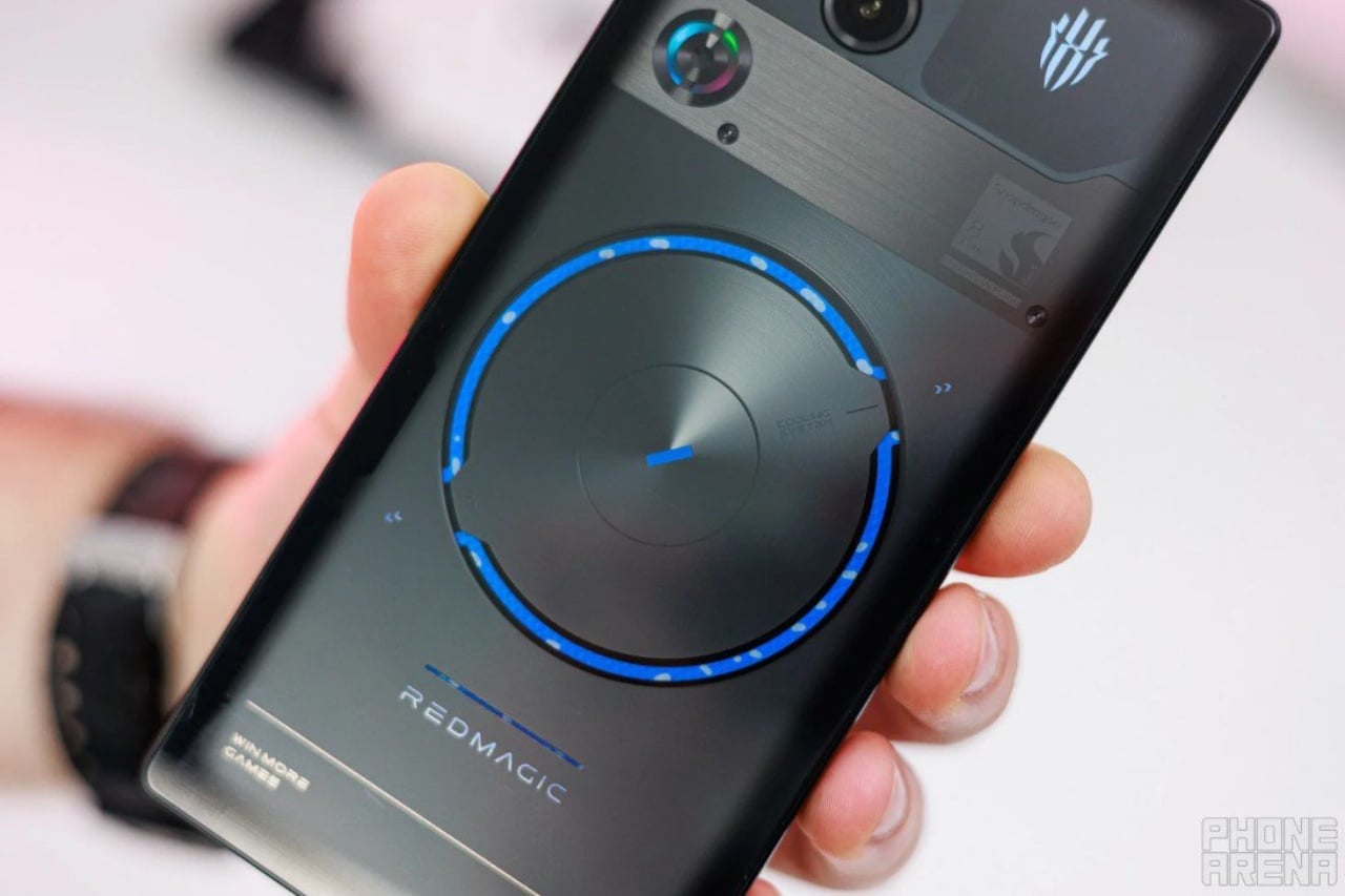 ZTE mới trình làng Redmagic 11S Pro hiệu năng mạnh hơn Samsung và iPhone nhưng không ai mua, vì sao? - mucsothi.com.vn