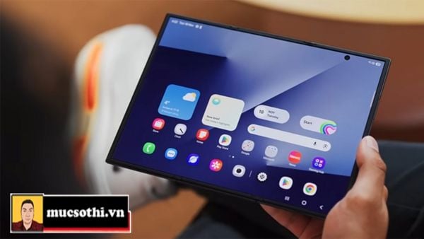 Mục sở thị Galaxy Z TriFold