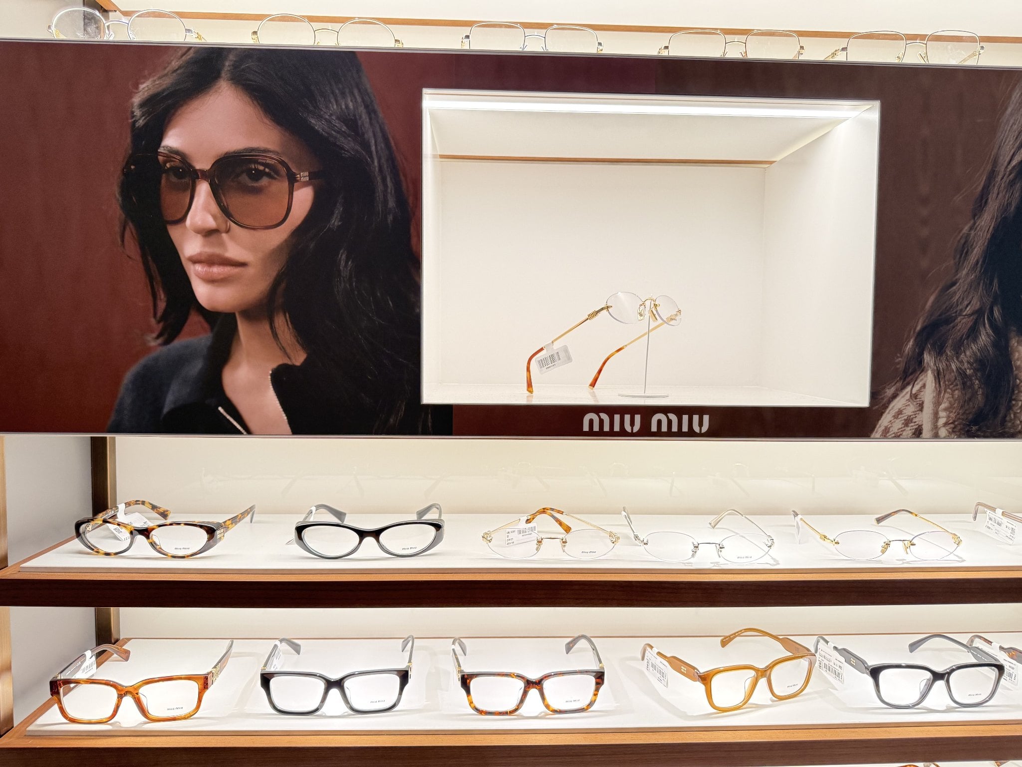 Mắt Kính Shady dự Sự Kiện Ra Mắt BST XUÂN HÈ 2026 Của Tập Đoàn EssilorLuxottica Tại Hàn Quốc