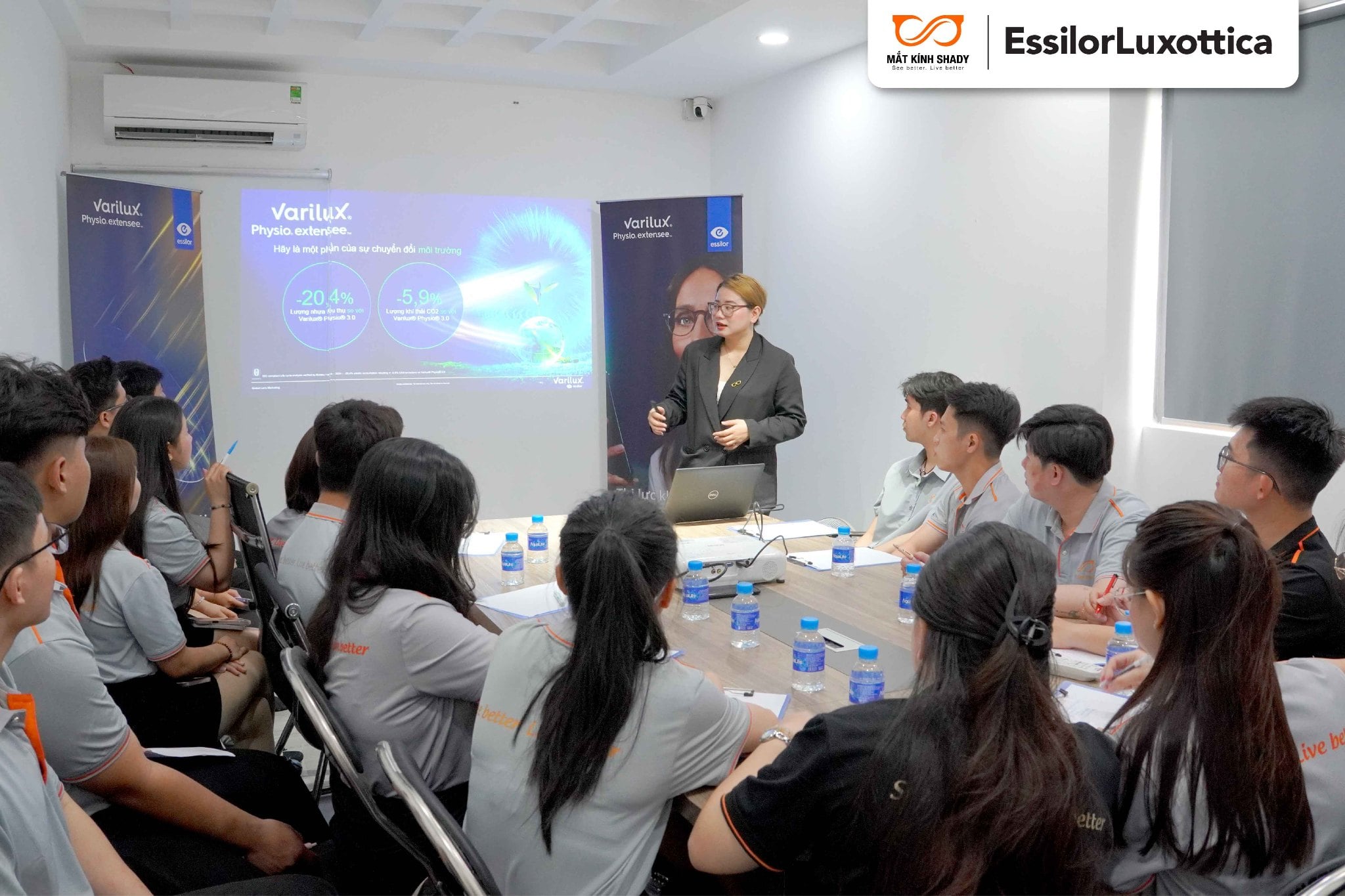 Shady Tổ Chức Training Nội Bộ Đa Tròng Varilux Physio Extensee Cùng Đại Diện EssilorLuxottica