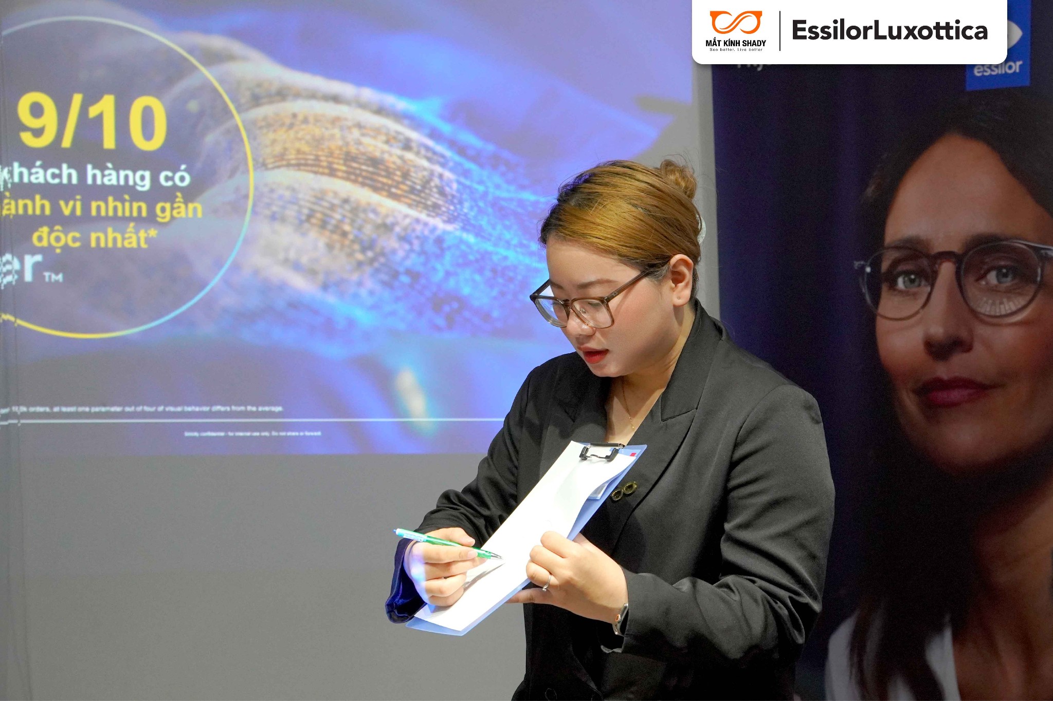 Shady Tổ Chức Training Nội Bộ Đa Tròng Varilux Physio Extensee Cùng Đại Diện EssilorLuxottica