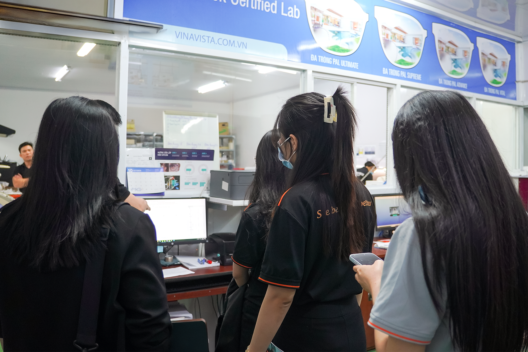 Mắt Kính Shady Nâng Chuẩn Dịch Vụ Thị Lực: Tham Quan Nhà Máy Rodenstock - Đào Tạo Chuyên Sâu B.I.G.NORM & MYCON