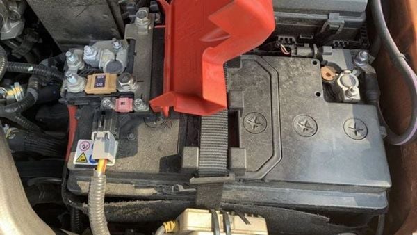 Nên thay loại ắc quy gì cho xe Ford Ranger?