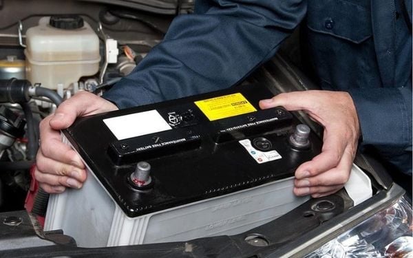 Cách phục hồi bình ắc quy nước hiệu quả giúp kéo dài tuổi thọ gấp đôi