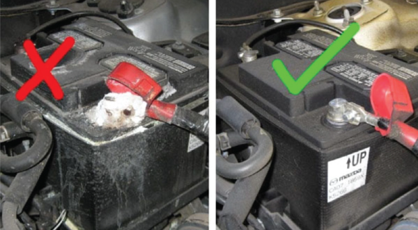 Lau sạch bụi bẩn và gỉ sét ở đầu cực