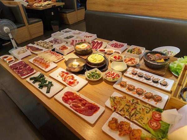 chen-dia-melamine-trang-horeca-mau-ma-da-dang