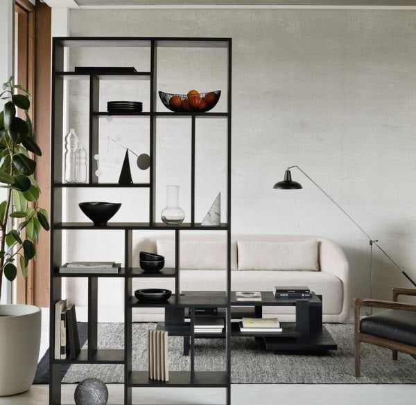 3 mẹo sắp xếp góc kệ tường đơn giản mà hút mắt