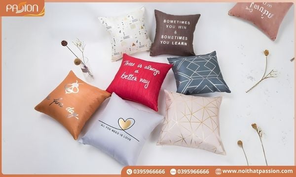 Vệ sinh gối tựa lưng vỏ gối satin và lụa cao cấp