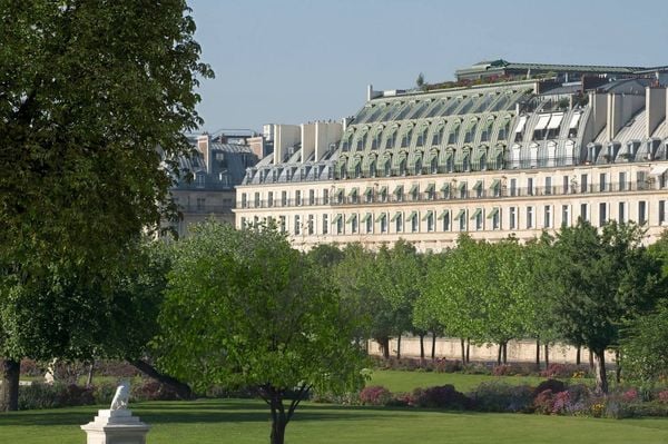 Khách sạn Le Meurice - nội thất tân cổ điển Pháp Louis XVI