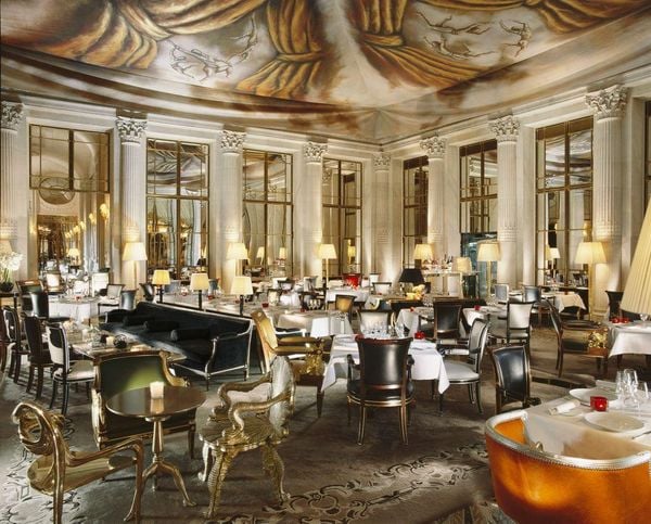 Khách sạn Le Meurice - nội thất tân cổ điển Pháp Louis XVI