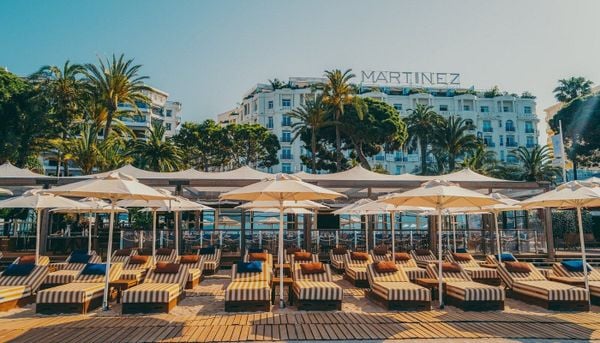 Khách sạn Hôtel Martinez, nội thất phong cách Art Deco