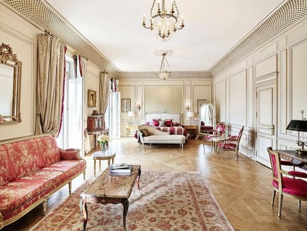 Khách sạn Le Meurice - nội thất tân cổ điển Pháp Louis XVI