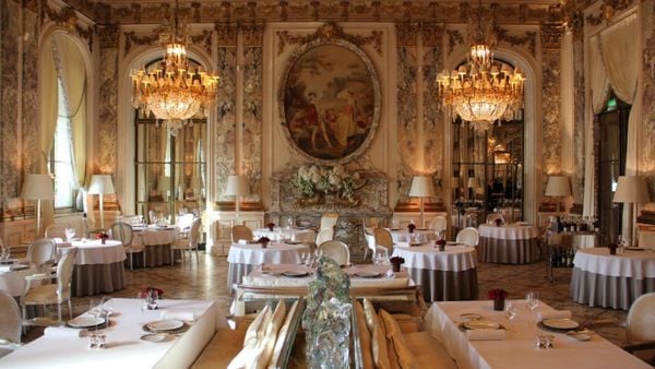 Khách sạn Le Meurice - nội thất tân cổ điển Pháp Louis XVI