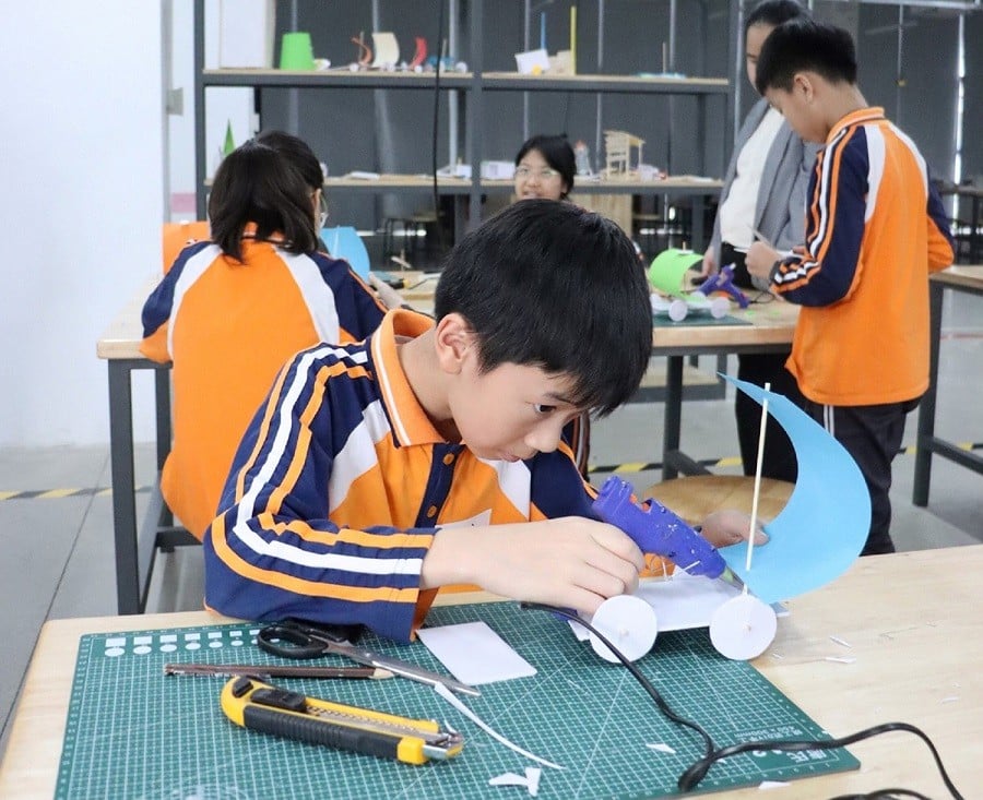 Quà đồ chơi sáng tạo phát triển tư duy có giá trị sử dụng lâu dài hơn, hấp dẫn hơn