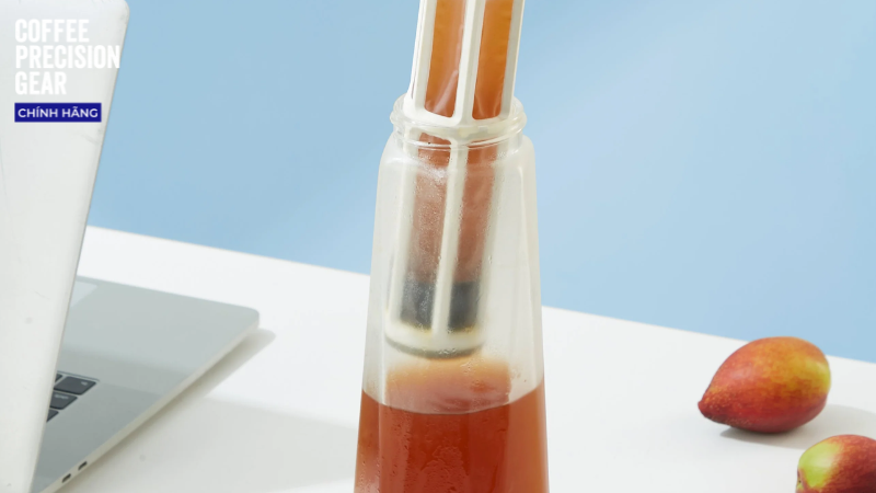 ngâm cà phê lạnh