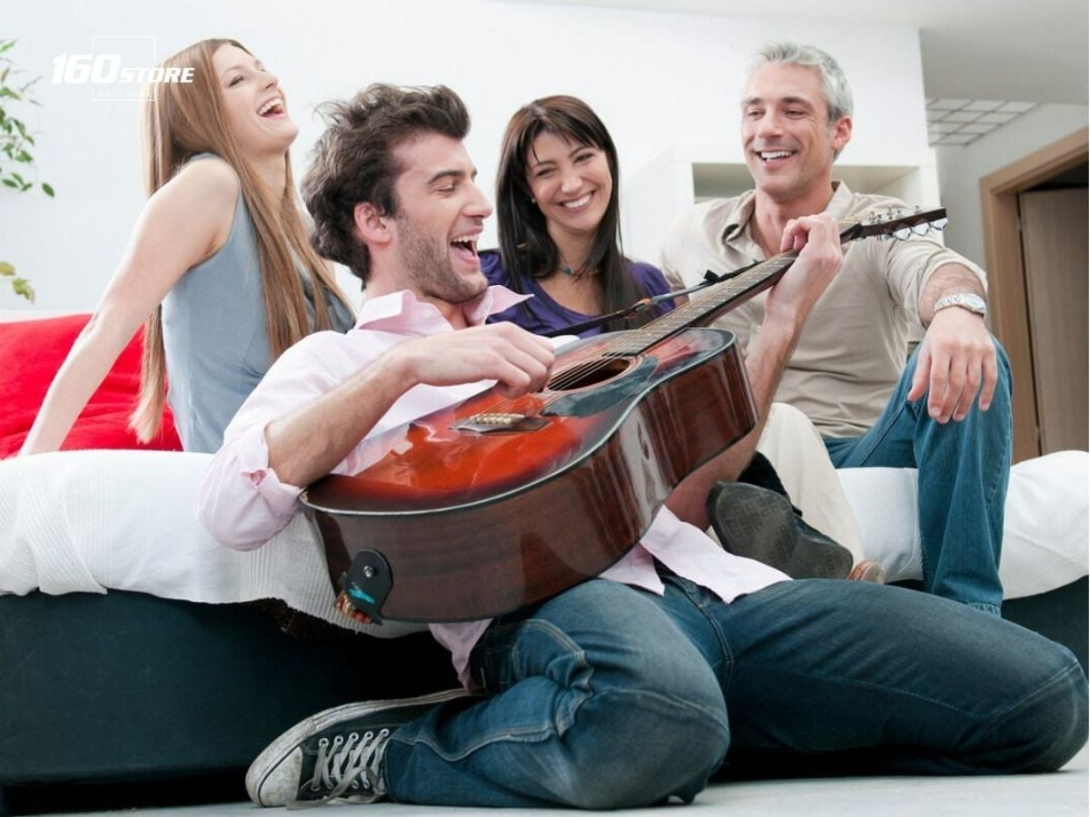 Nam tuổi Canh Ngọ thường hướng ngoại, thẳng thắn và năng nổ