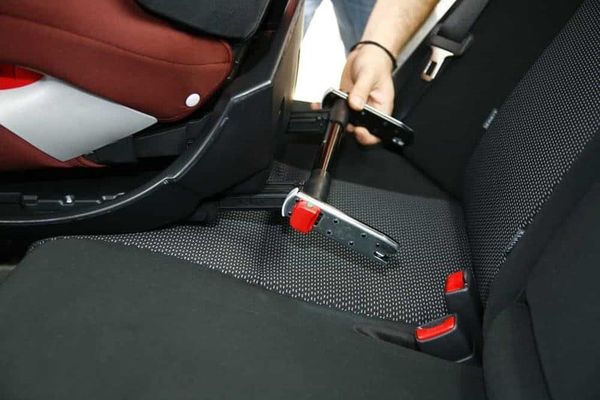 Ghế tích hợp hệ thống Isofix giúp bố mẹ dễ dàng lắp đặt