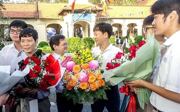 20/11 là ngày gì? Món quà dành tặng thầy cô