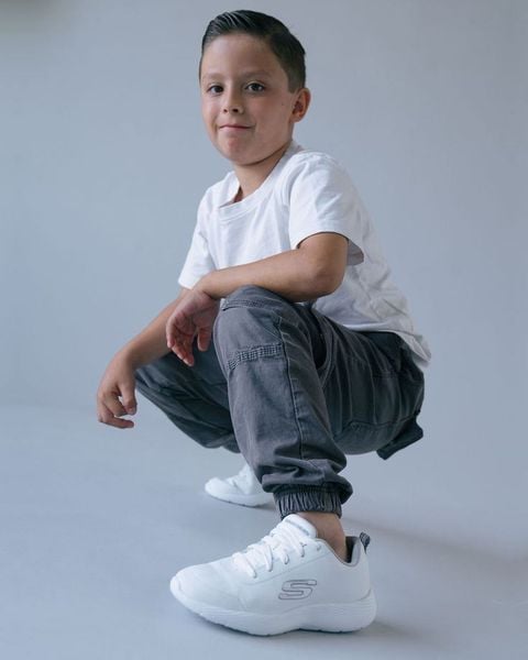 Các hãng quần áo trẻ em - SKECHERS Kids