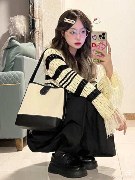 Cách tạo dáng chụp ảnh phối với phụ kiện