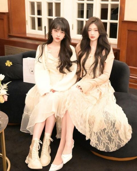 Cách tạo dáng chụp ảnh 2 nàng thơ