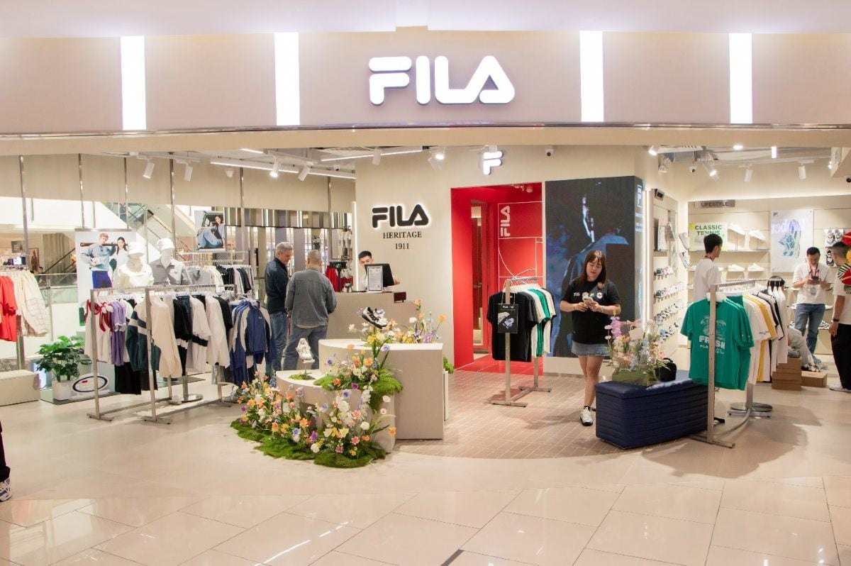 Fila phù hợp với nam giới thích phong cách thể thao retro và streetwear