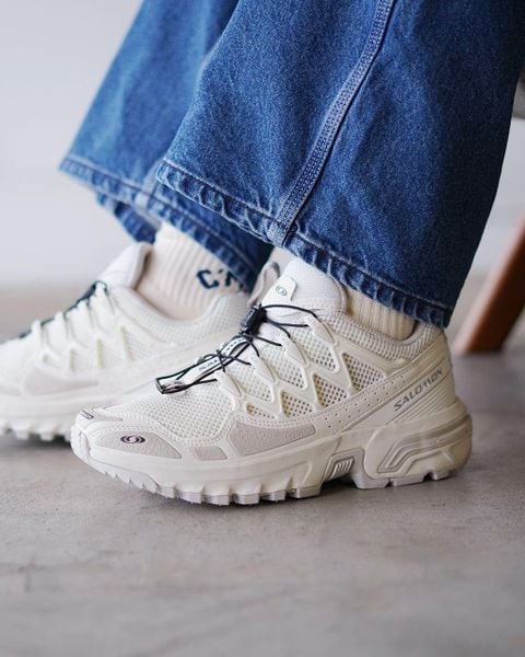 Top 10 đôi giày HOT nhất 2025 - Tech Comfort