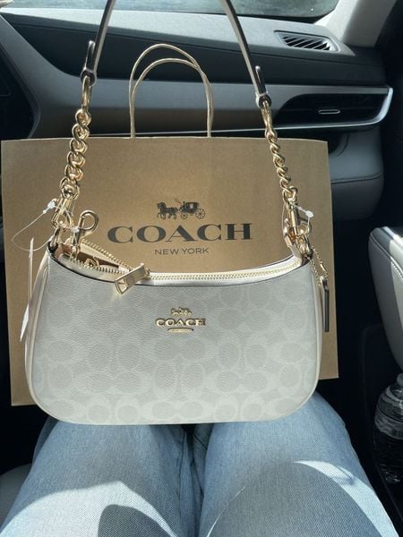 Global Brand là gì - Coach