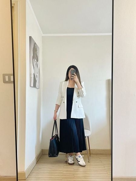 Vì sao mặc vest đi giày thể thao lại được ưa chuộng