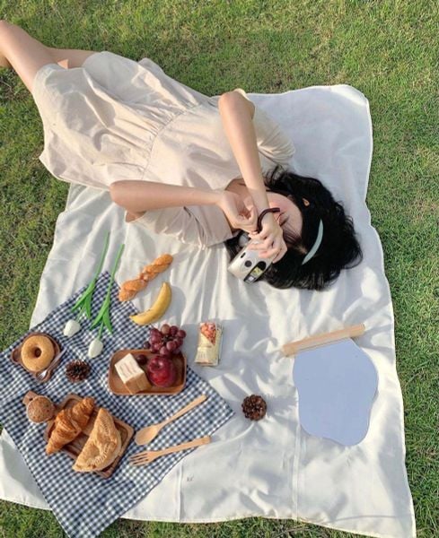 Outfit đi dã ngoại nữ mùa hè - Chọn phom vừa đủ gọn