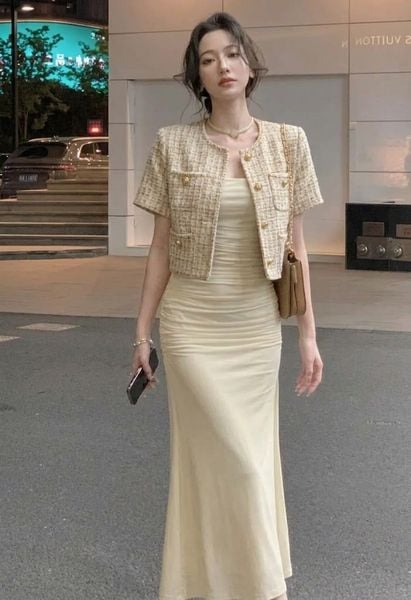Outfit đi đám cưới cho nữ - Váy body midi
