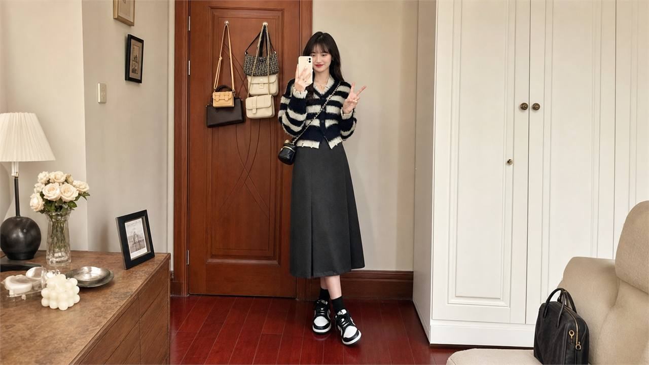 Người nhỏ người mặc váy midi đẹp nếu chọn đúng độ dài và cạp váy