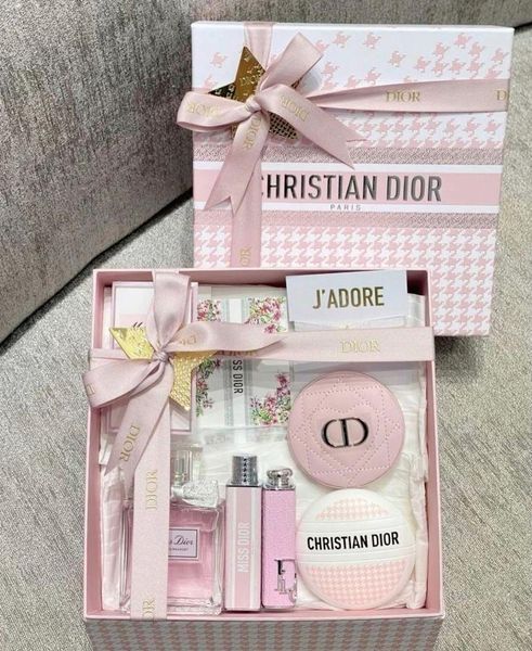 Quà 20/10 cho vợ được gói gọn gàng, tinh tế