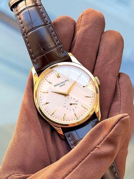 Quiet Luxury với Patek Philippe Calatrava
