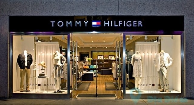 Tommy Hilfiger phù hợp với phong cách preppy sáng sủa và chỉn chu