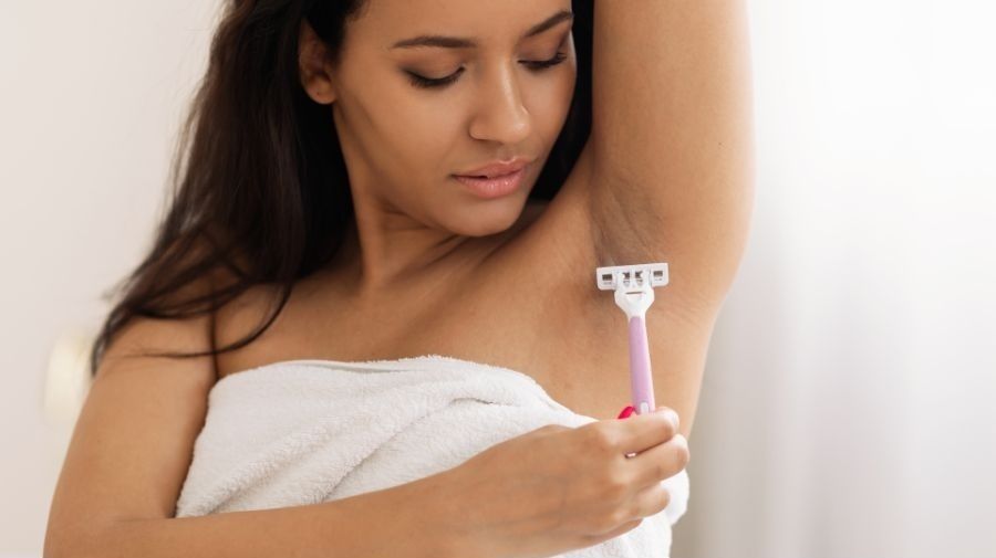 Cạo nhổ lông nách