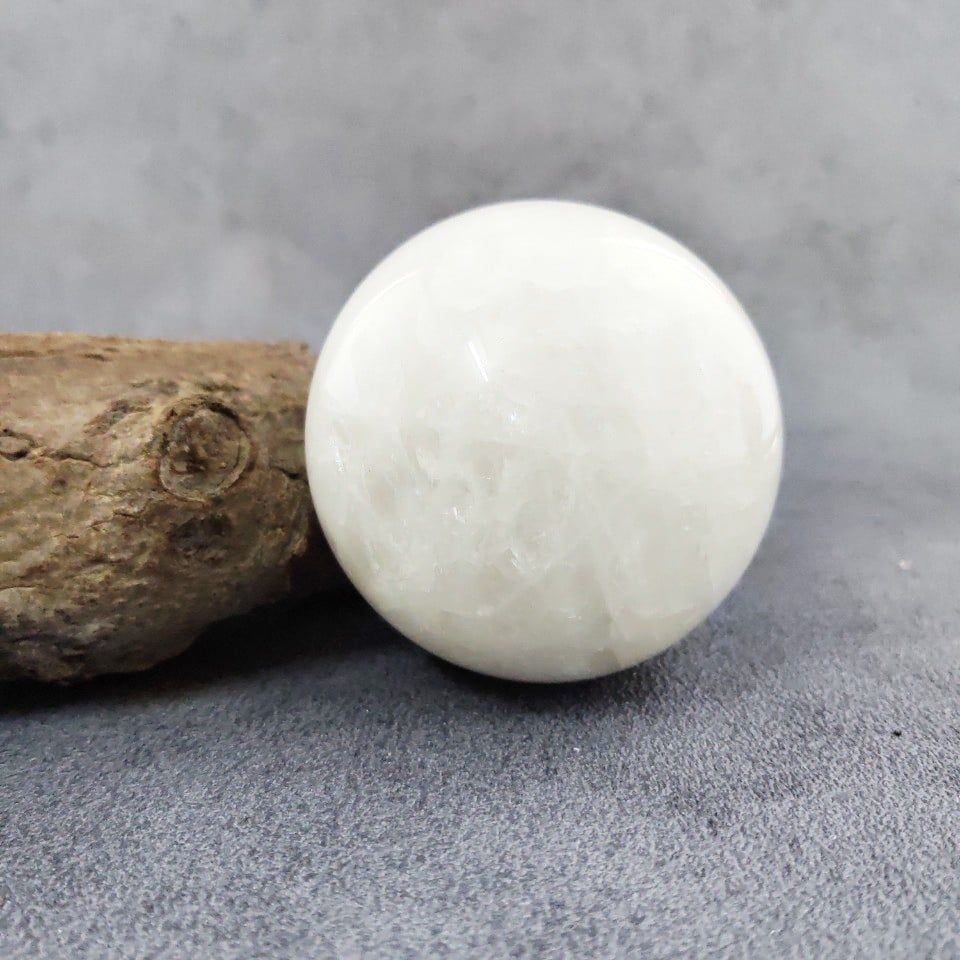 mệnh kim hợp màu gì