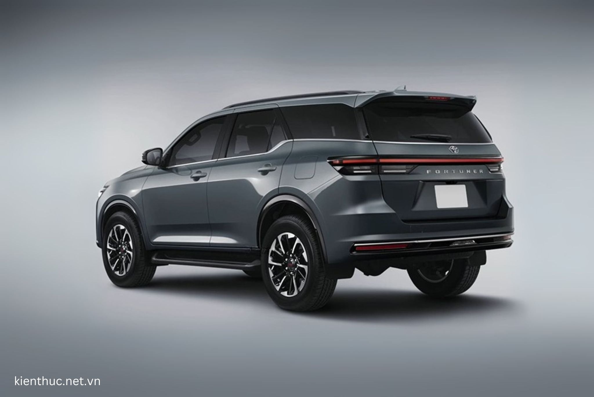 Toyota Fortuner 2026 Hé Lộ Thiết Kế Mới, Nội Thất Cao Cấp Như Land Cruiser Prado